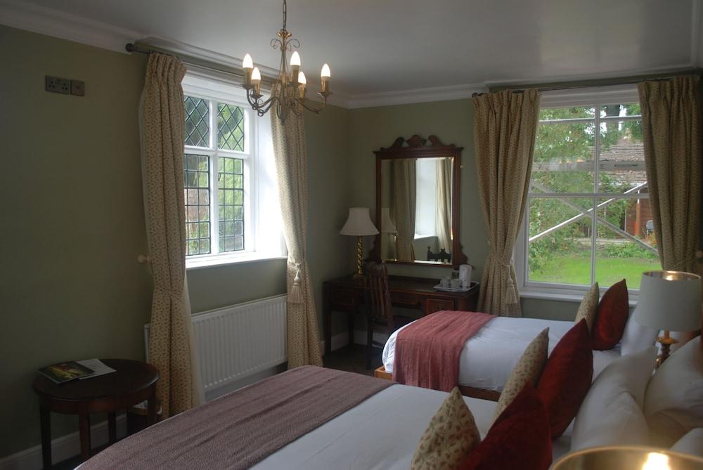 The Radnorshire Arms Hotel - Room