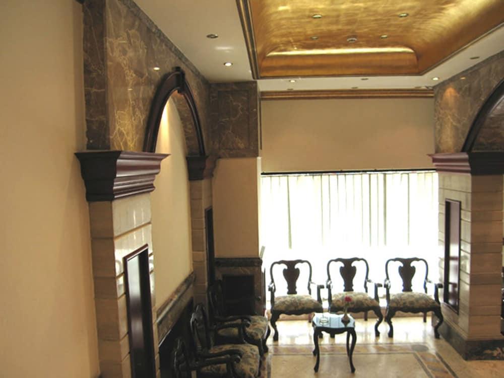 Philippe Luxor Hotel - Interior