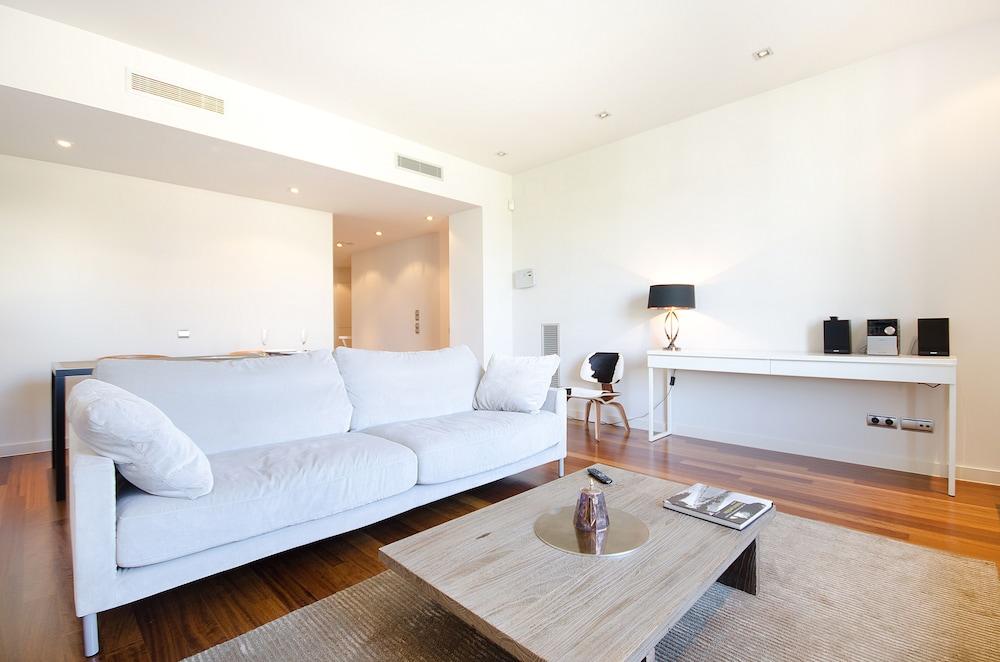 You Stylish Paseo de Gracia Apartments - Living Room