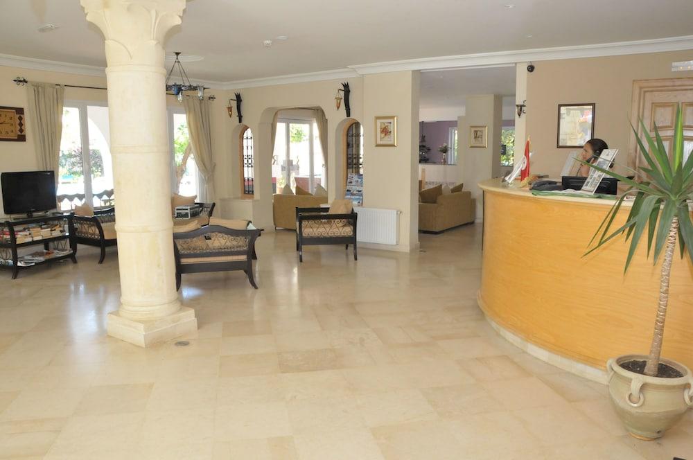 Hotel Residence Romane - Lobby