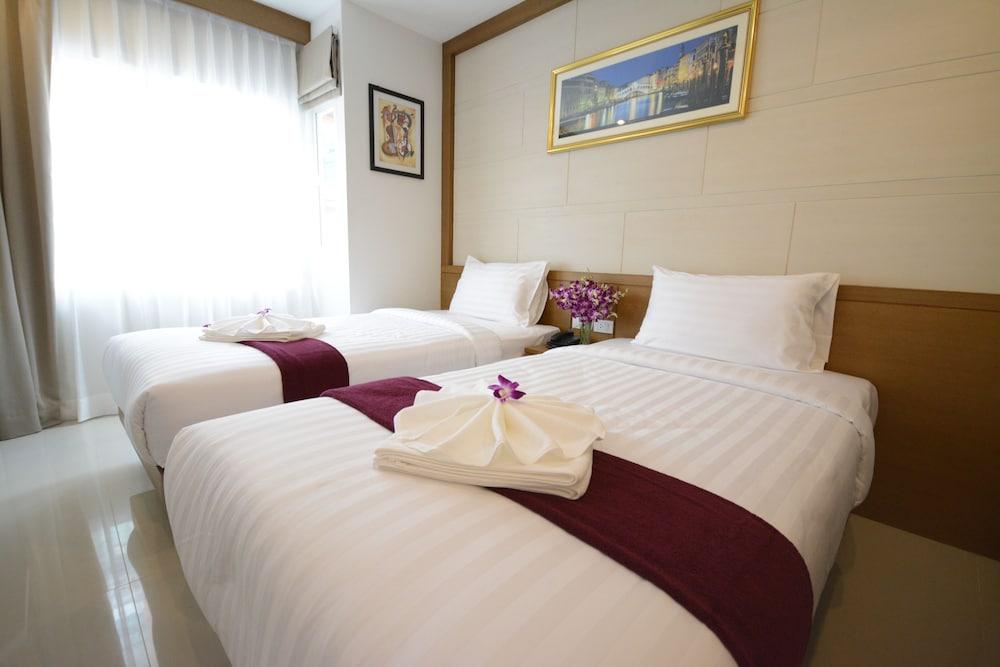 The Patong Center Hotel - Room