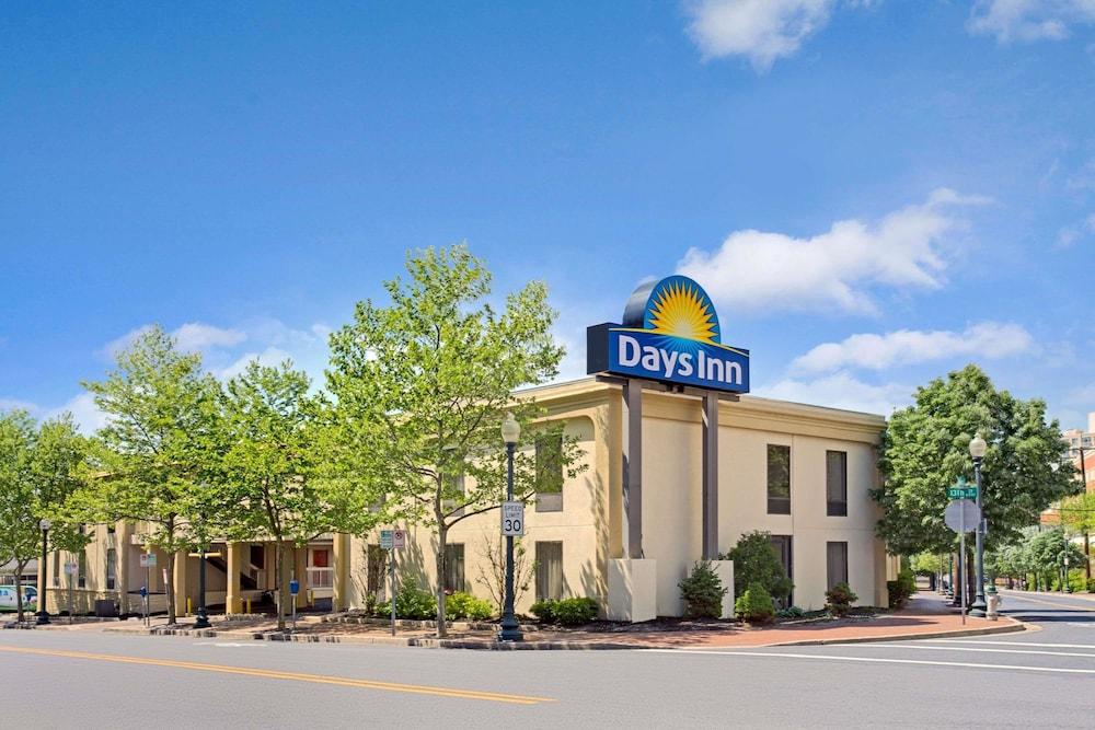 Days Inn by Wyndham Silver Spring - Featured Image
