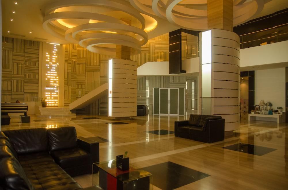 Royal Suite Condotel - Lobby