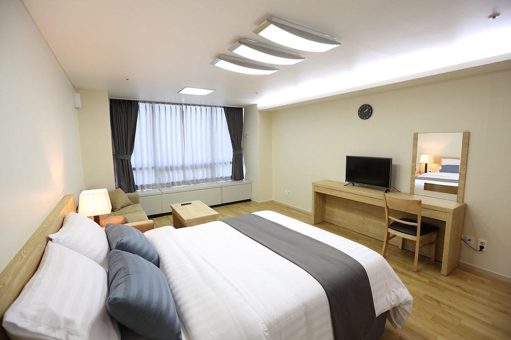 Incheon Airport Welcome Guesthouse - Featured Image