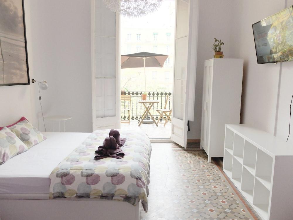 Fabrizzio's Petit - Hostel - Room