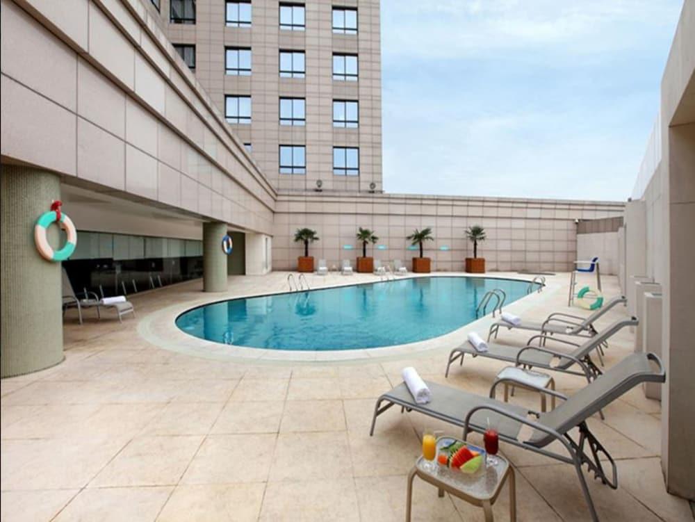 Kunshan Newport Hotel - Pool