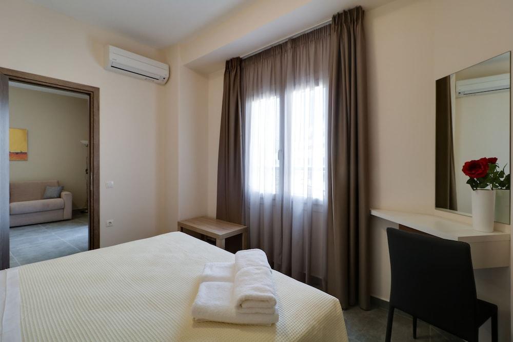 Athens Comfort Suites & Apartments - Room