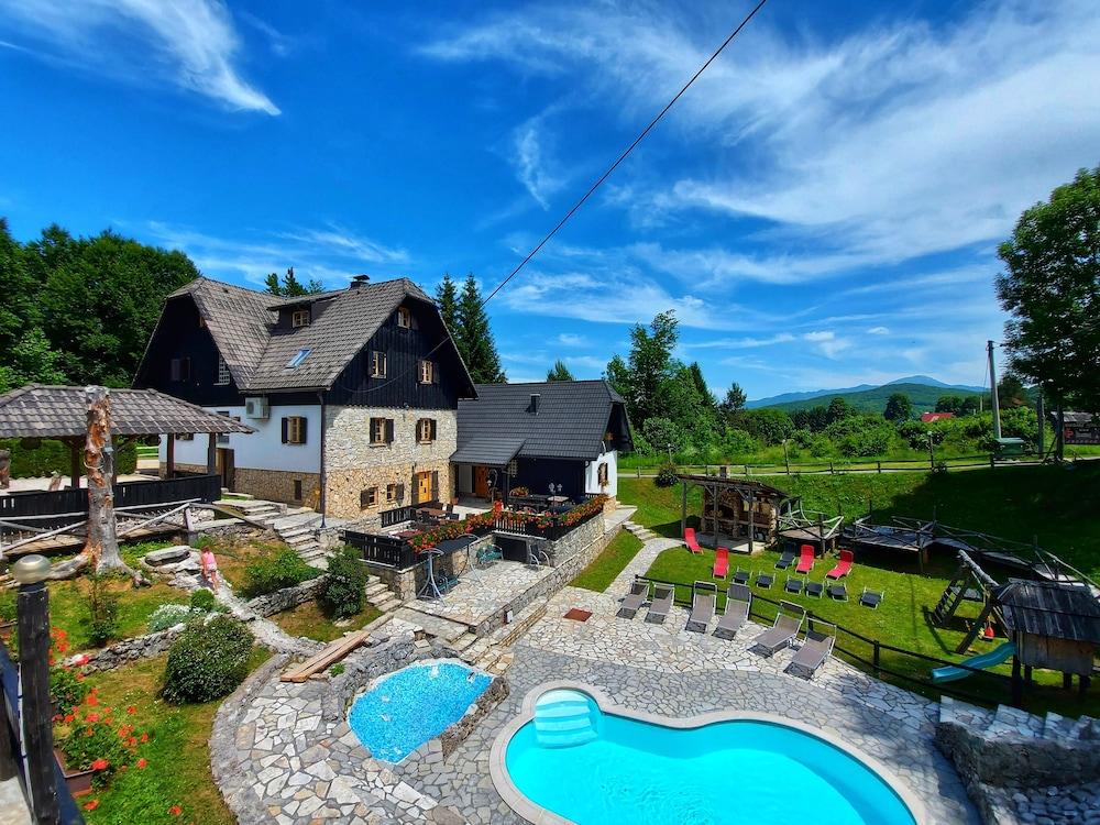 Plitvice Etno House - Featured Image