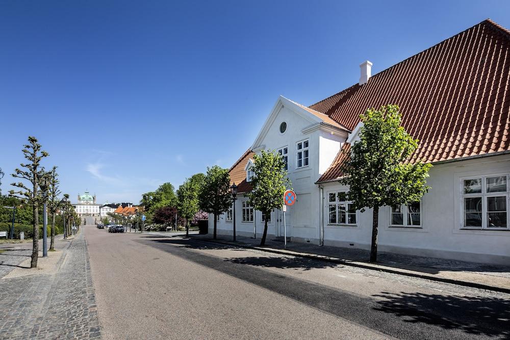 Fredensborg Store Kro - Exterior