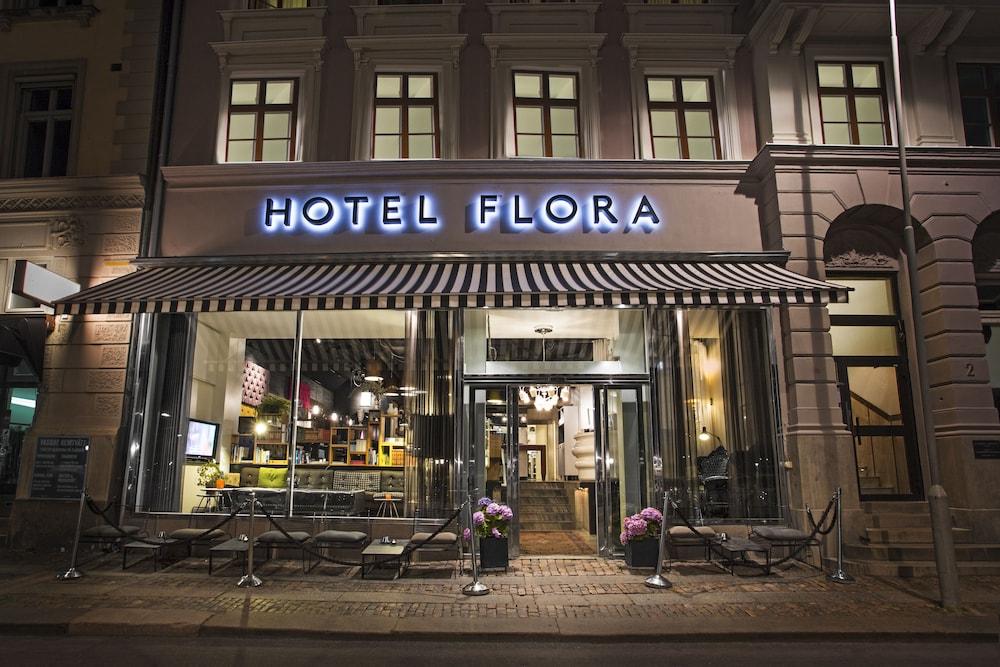 Hotel Flora - Featured Image