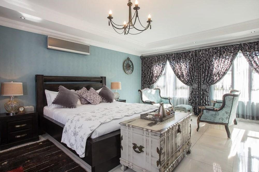 Elegant and Exclusive Boutique Guesthouse - Room