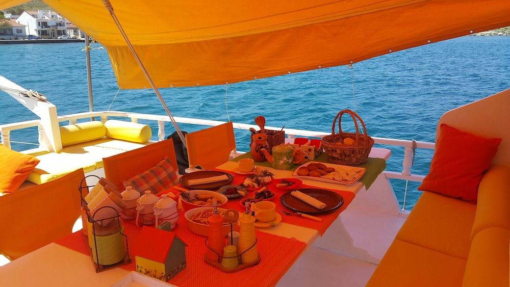 Dill Botel Phokaia Unique Holiday at Sea - Featured Image