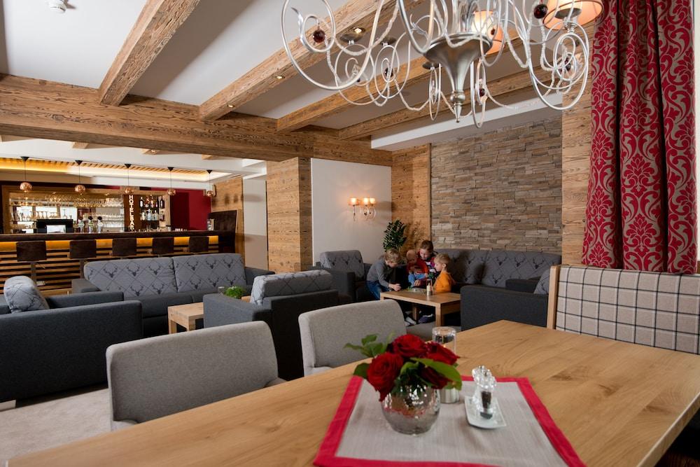 Hotel Taxerhof - Lobby Lounge