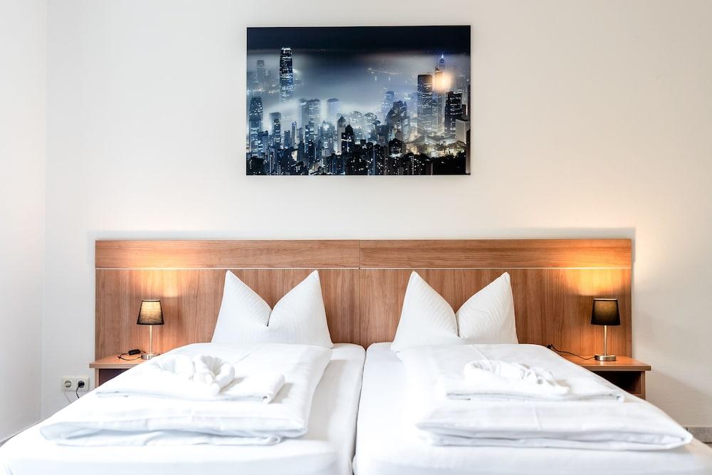 Hotel Fresh INN - Featured Image