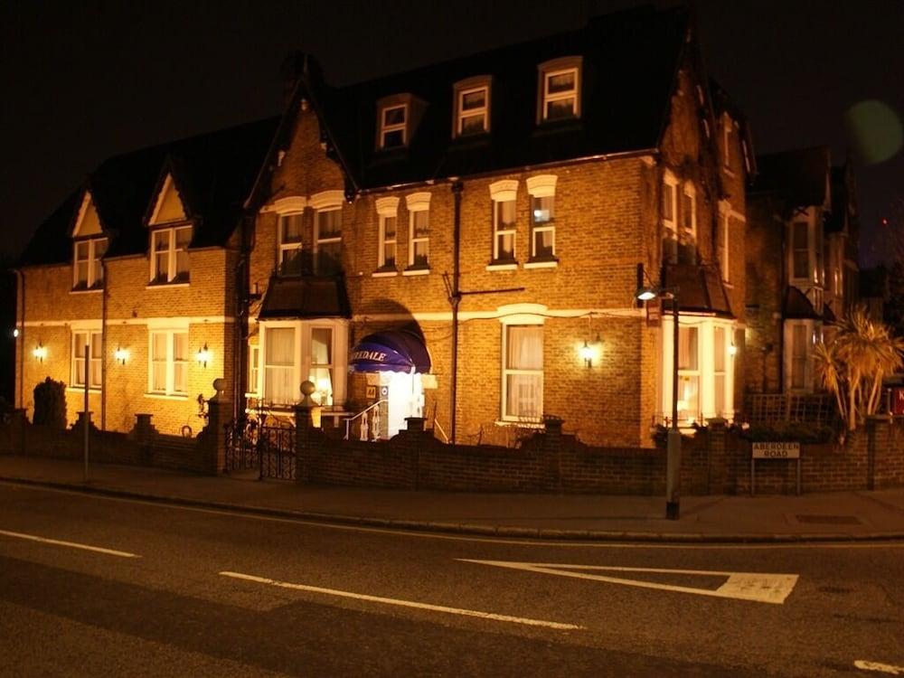 Kirkdale Hotel - Featured Image