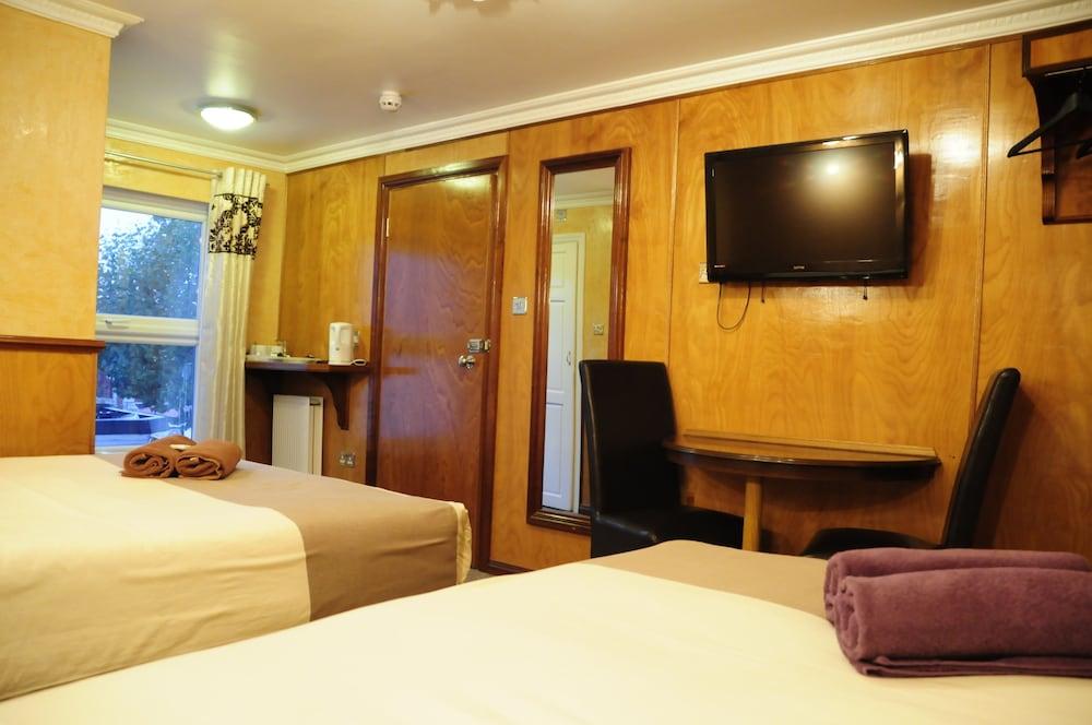 Cricklewood Lodge Hotel - Room