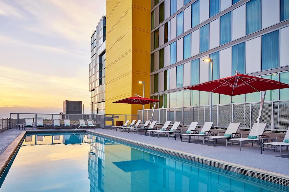 Springhill Suites San Diego Downtown/Bayfront - Featured Image