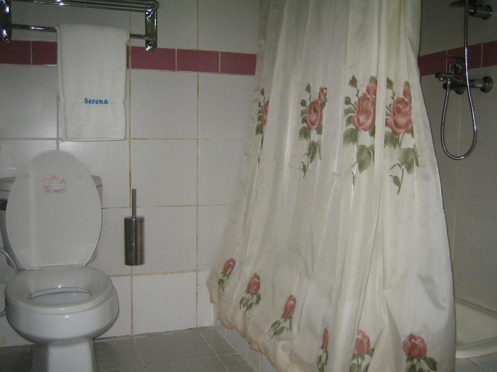سيرينا بالاس هوتل - Bathroom