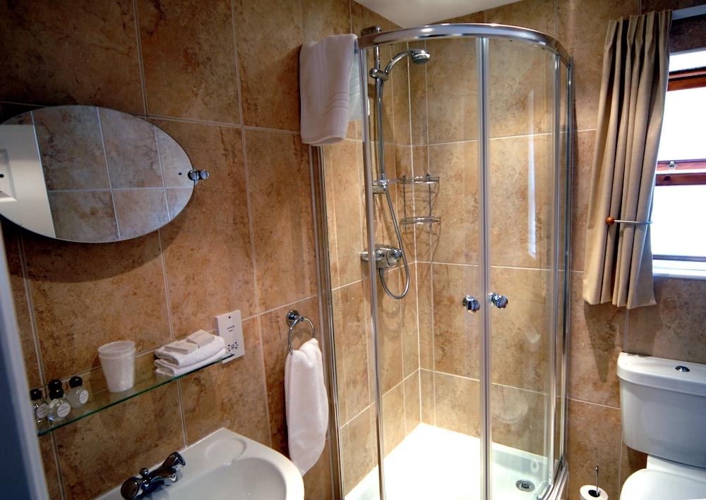 New Overlander Inn - Bathroom