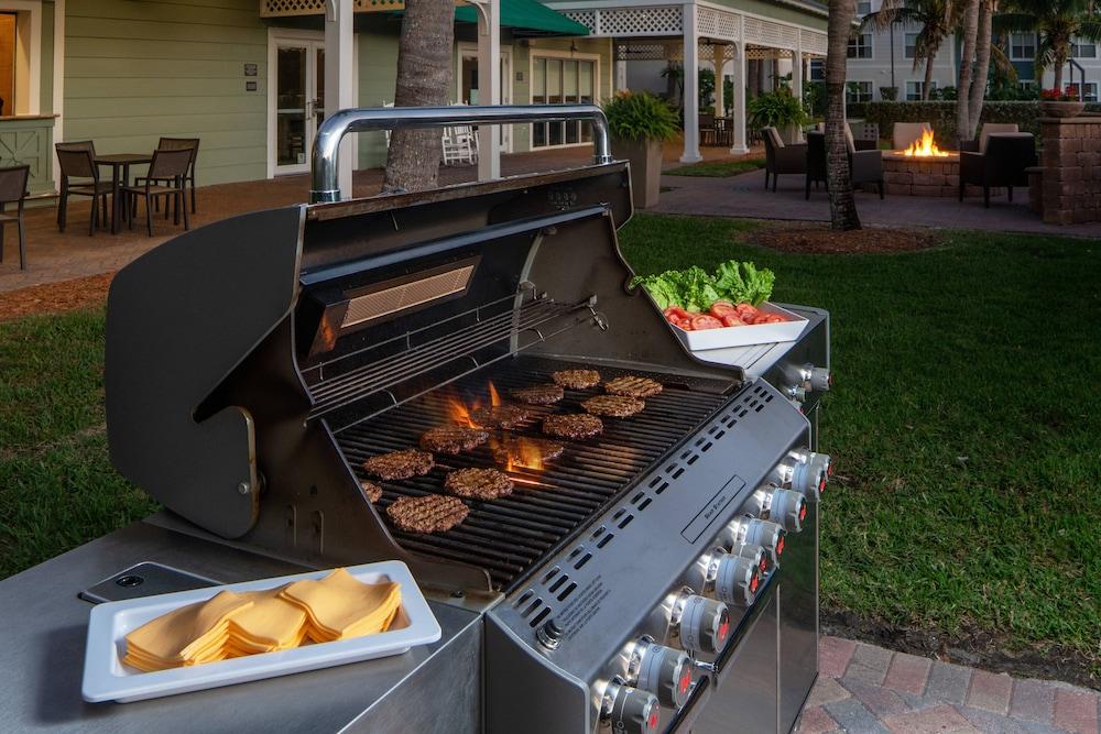 Residence Inn by Marriott Cape Canaveral Cocoa Beach - BBQ/Picnic Area