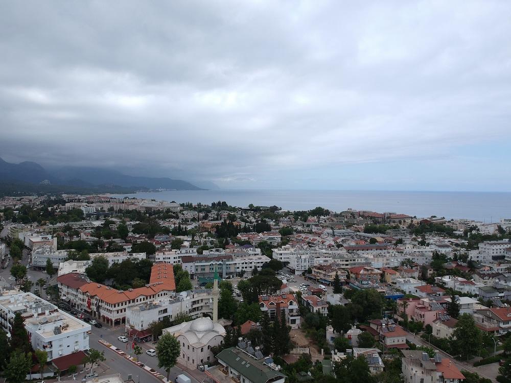 Castello Hotel & Aparts - Aerial View