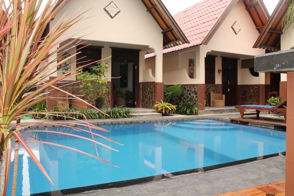 Gili Bagaz Cottages - Outdoor Pool