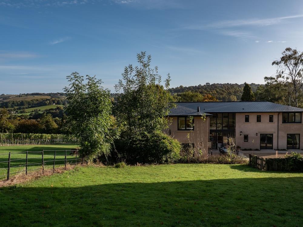 Woodchester Valley House - Property Grounds