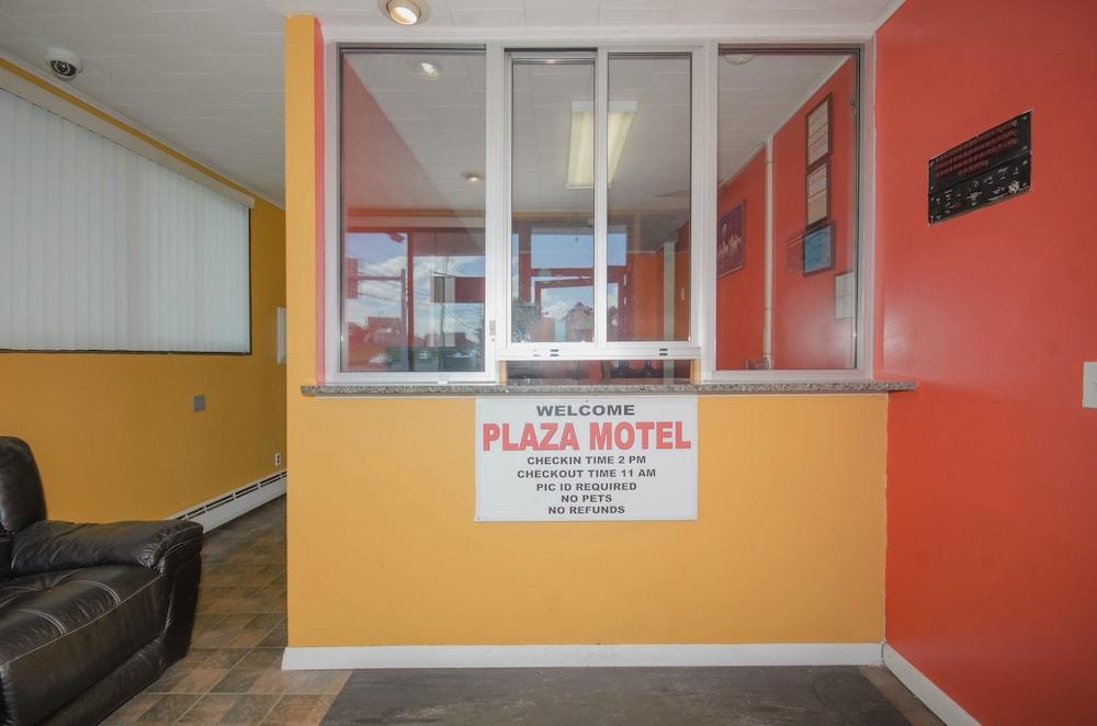 Plaza Inn - Featured Image