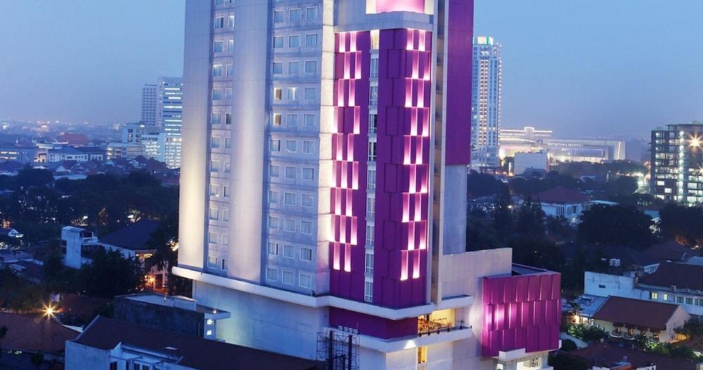 Hotel Santika Premiere Gubeng - Surabaya - Featured Image
