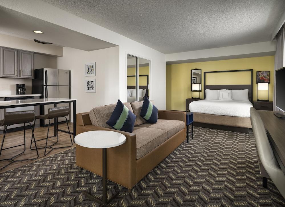 Residence Inn by Marriott Sunnyvale Silicon Valley II - Featured Image