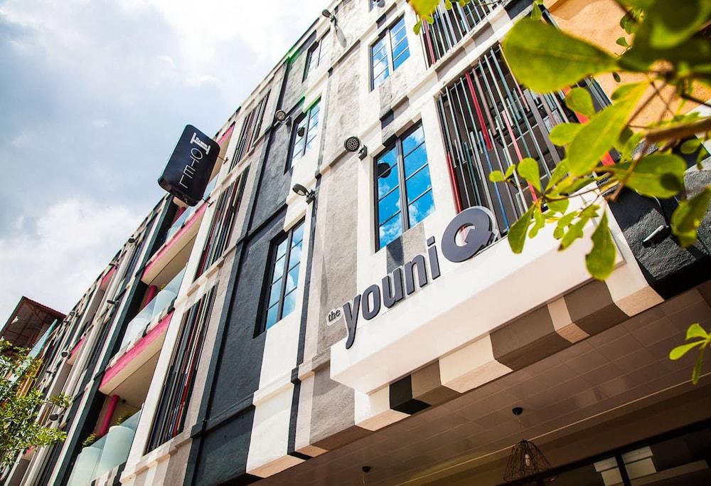 the youniQ Hotel - Featured Image