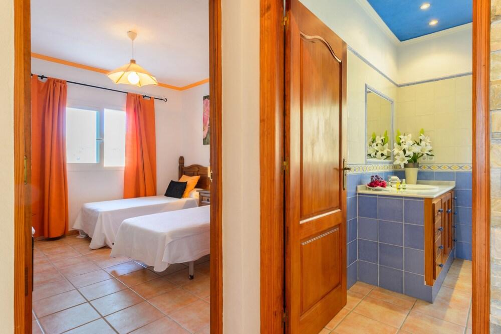 Villa Can Ameler - Bathroom