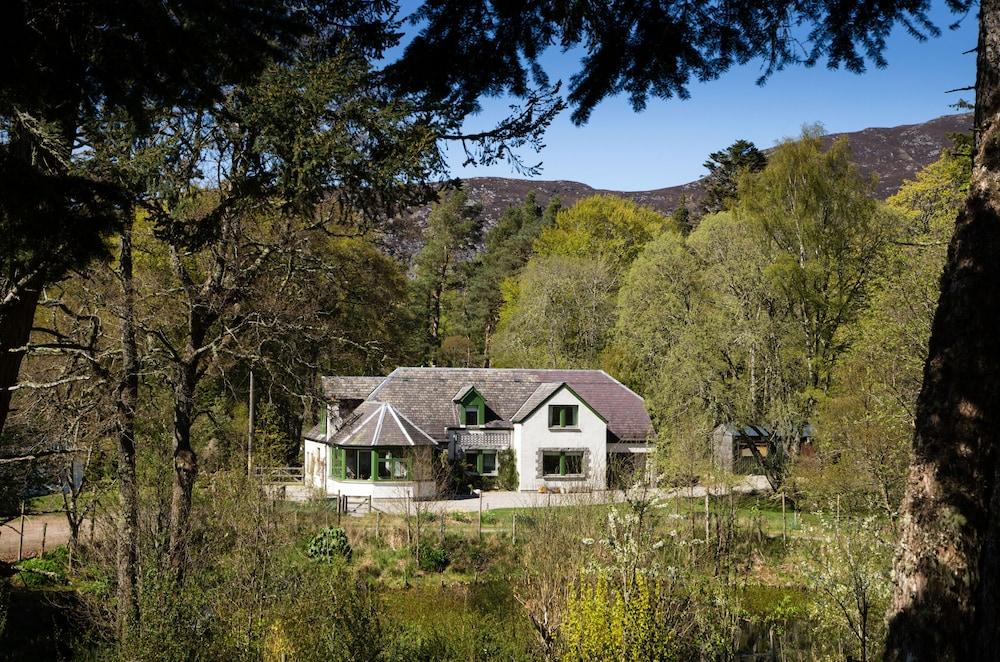 Glentruim Lodge - Featured Image