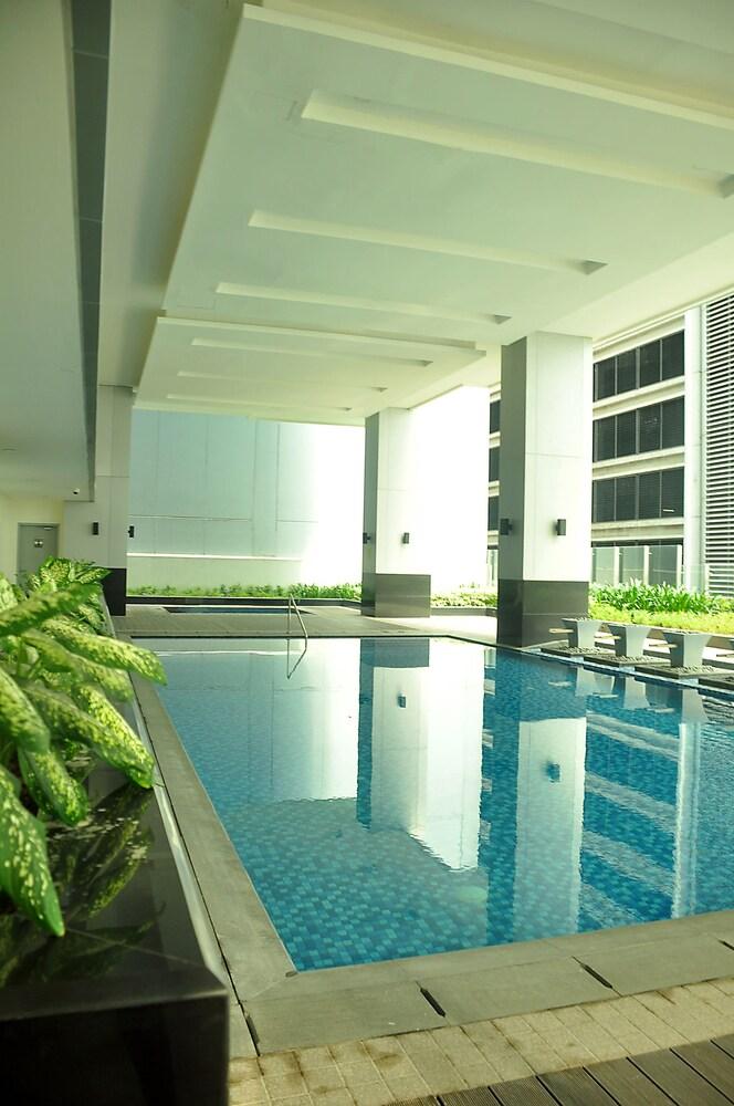 CSuites at Two Central Residences - Outdoor Pool