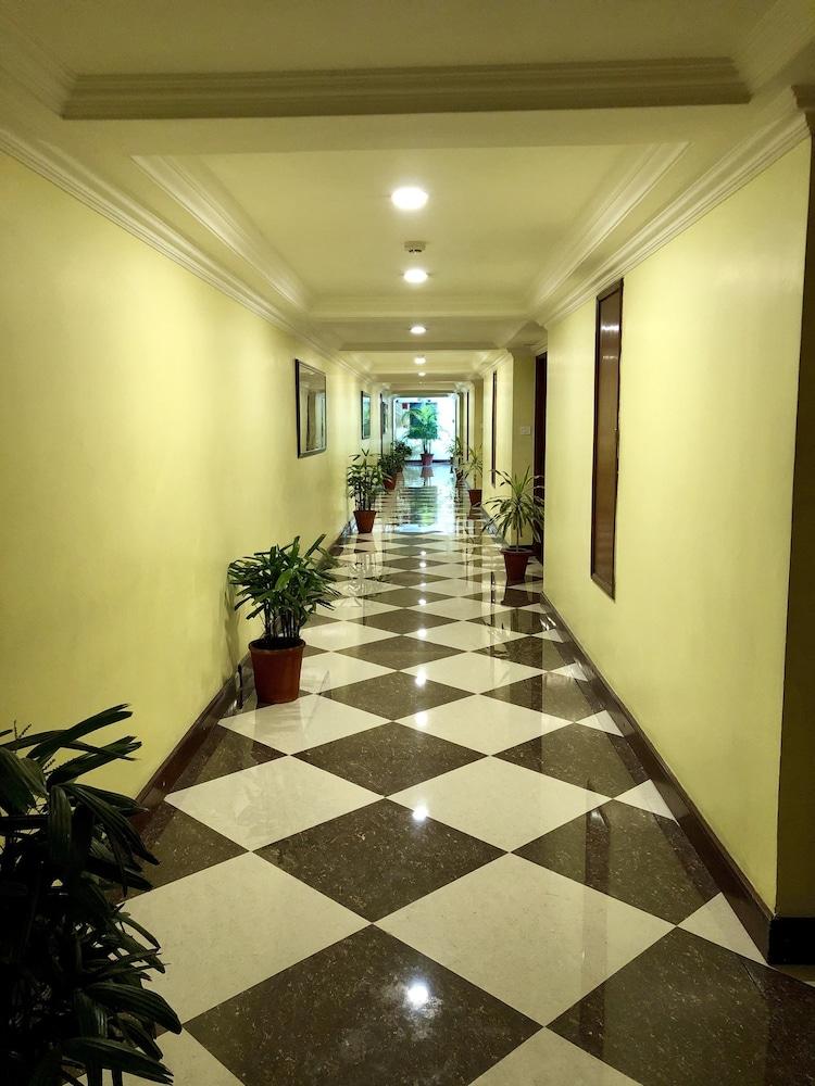 Hotel Ritz Plaza - Interior