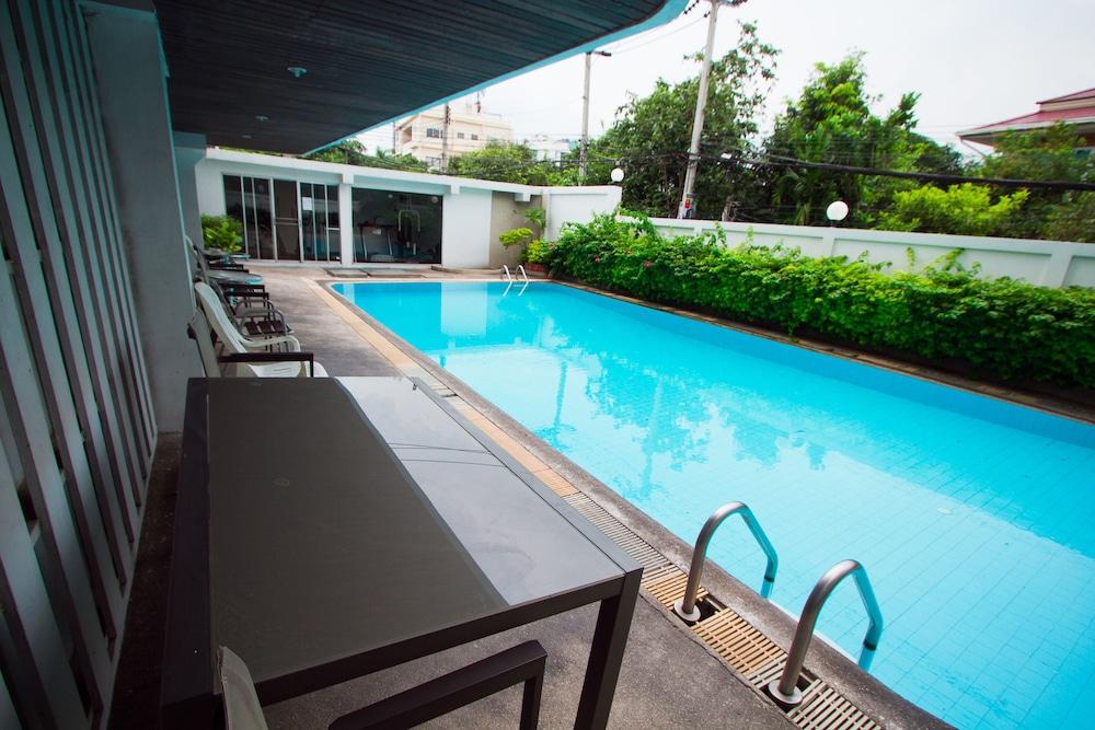The XP Bangkok - Outdoor Pool