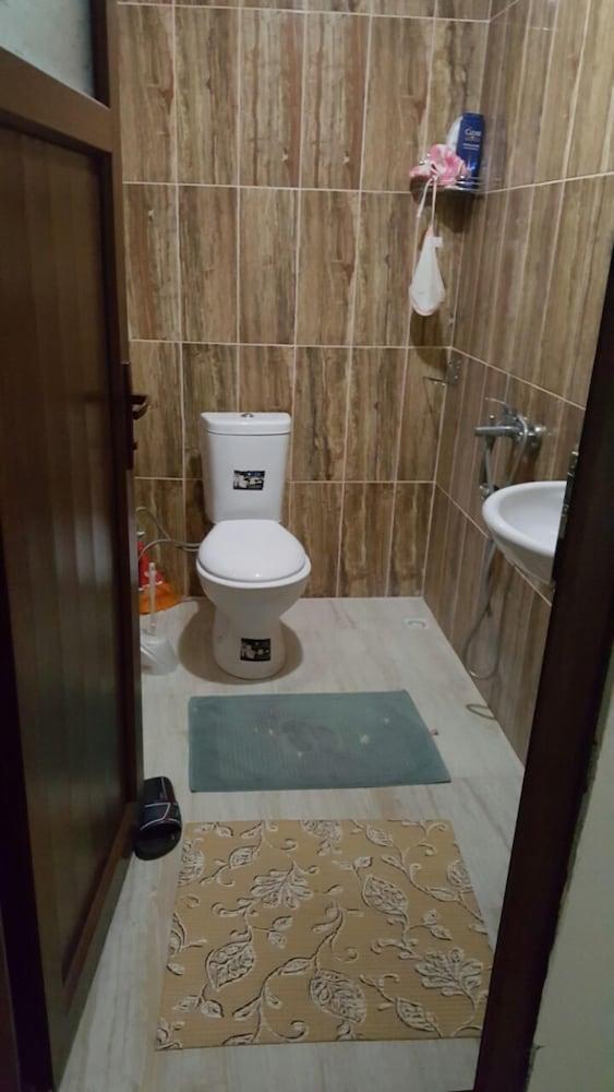 Korkmaz Apartment 2 - Bathroom