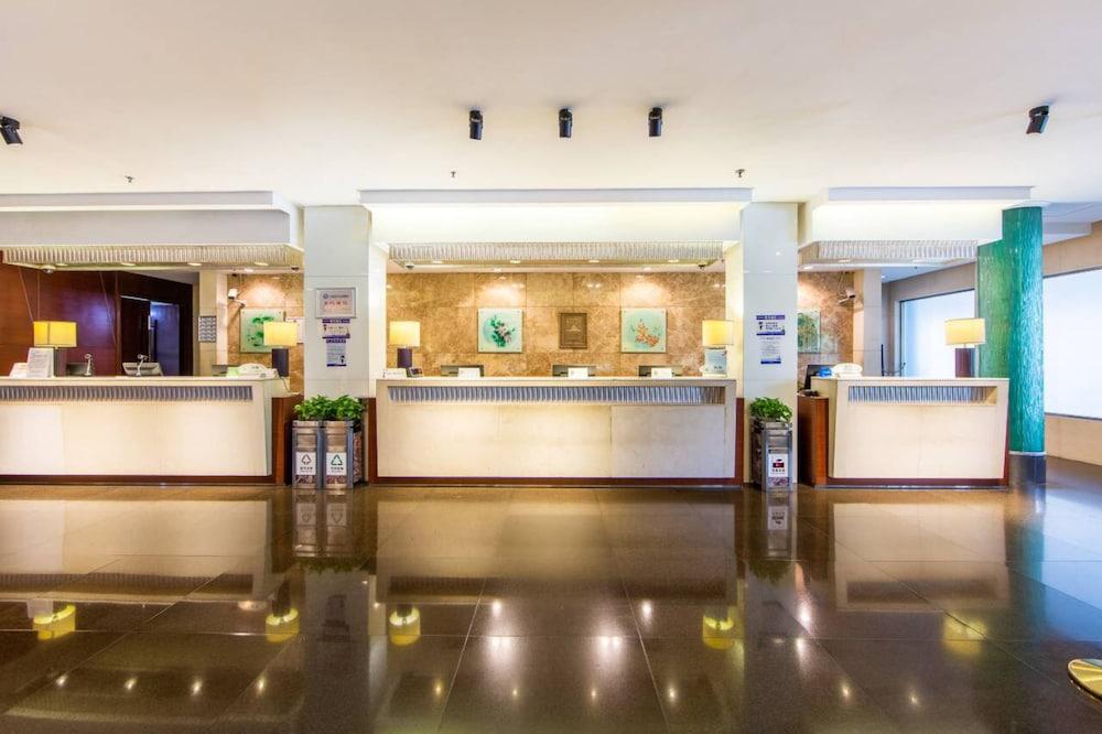 Liuhua Hotel - Lobby