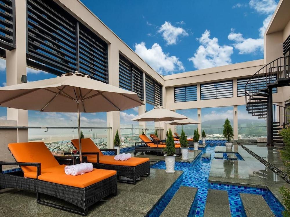 Zoneland Premium Luxury Apartments - Rooftop Pool