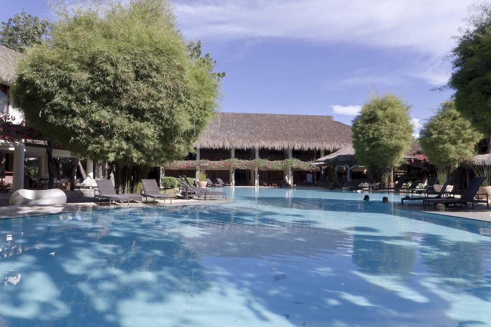 Bluewater Maribago Beach Resort - Outdoor Pool