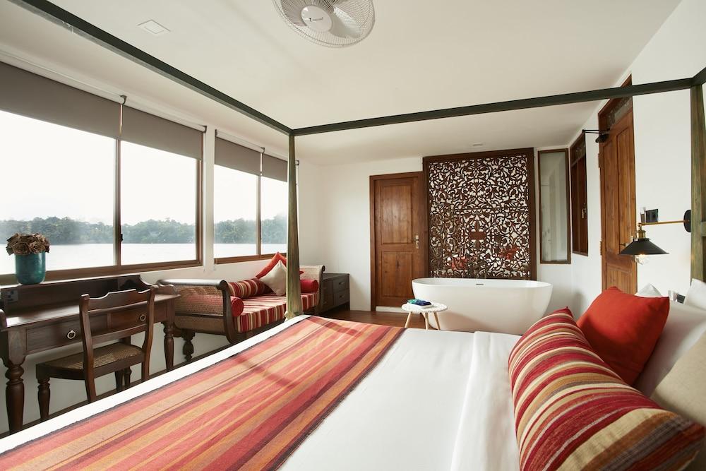 Flow by The Amber Collection - Luxury River Cruises in Sri Lanka - Room