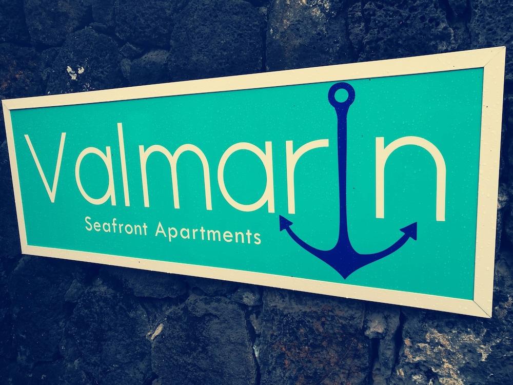 Valmarin Seafront Apartments - Interior Entrance