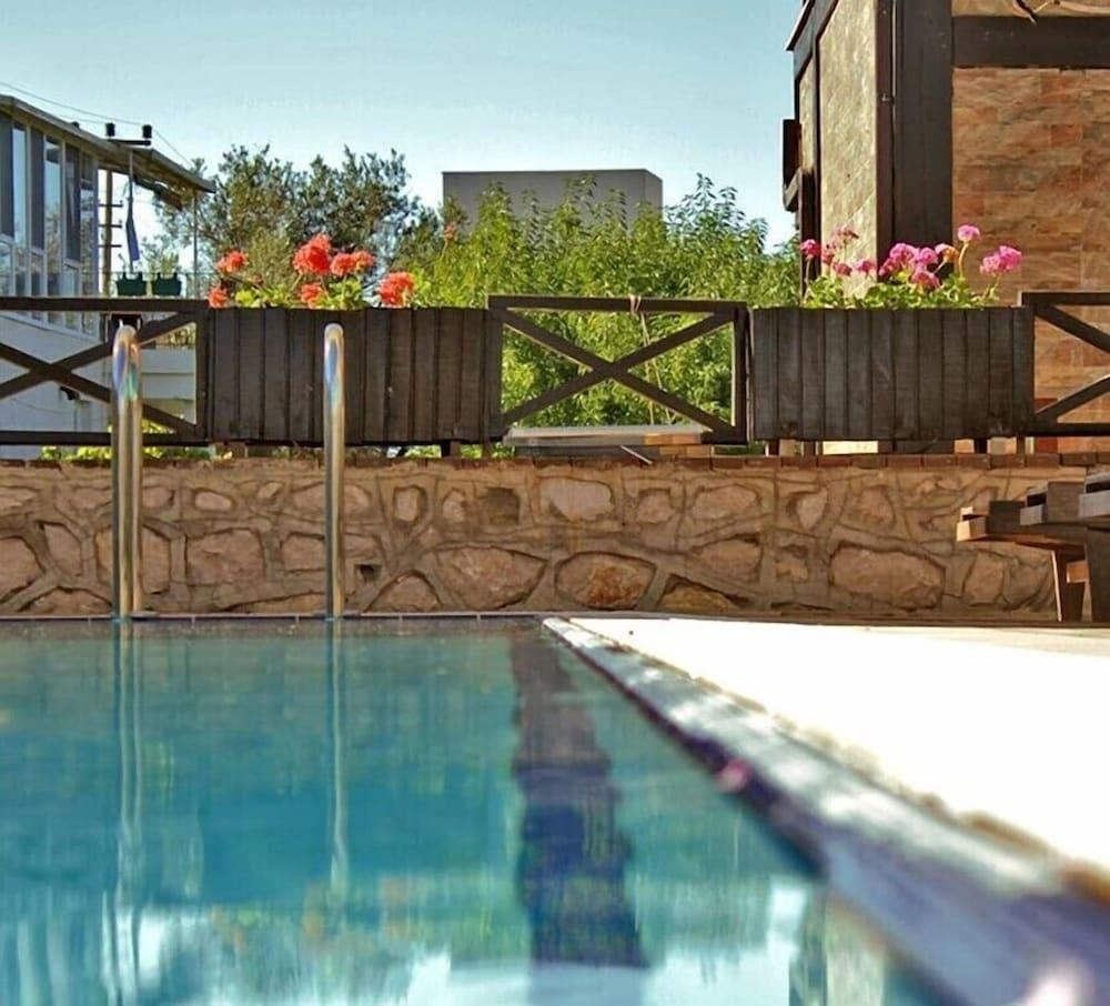 Marda Hotel - Pool