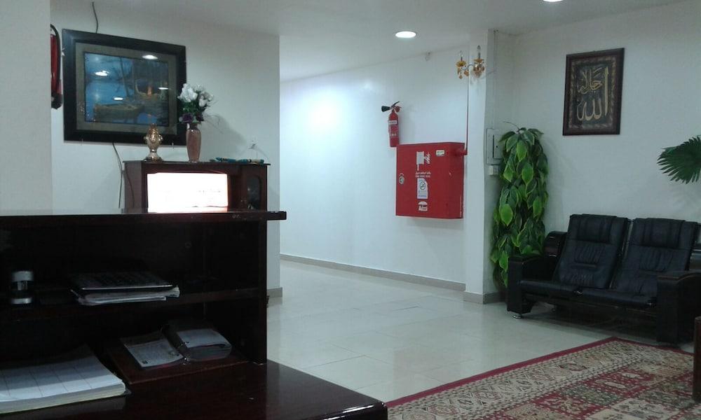 Al Eairy Furnished Apartments Al Ahsa 3 - Reception