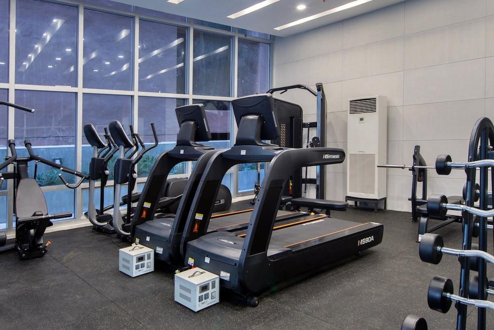 The Sphere Serviced Residences Managed by HII - Fitness Facility