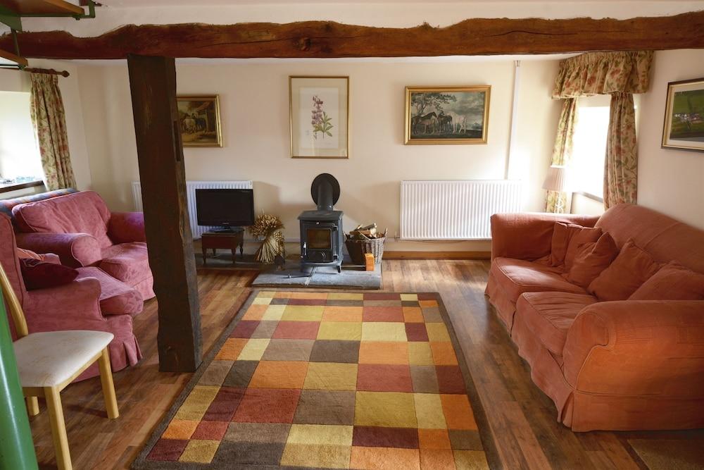 Gilfach Farm Holiday Accommodation - Living Room