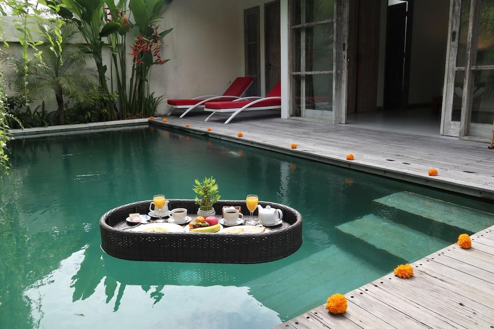 The Decks Bali - Indoor Pool
