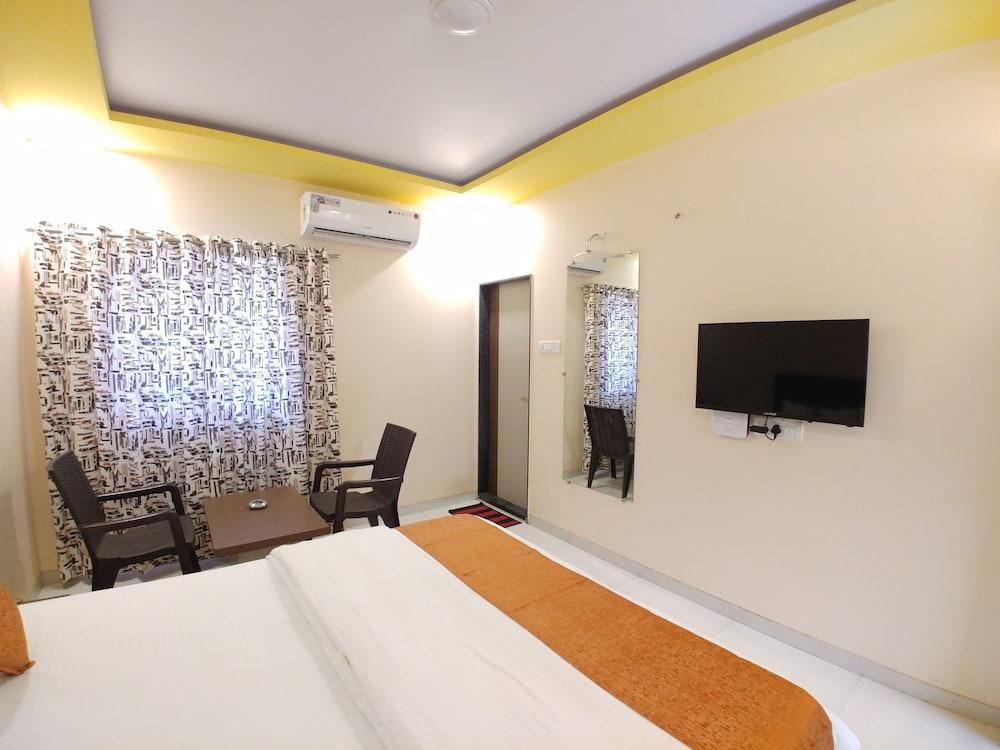 Hotel Mangal Residency - Interior Detail