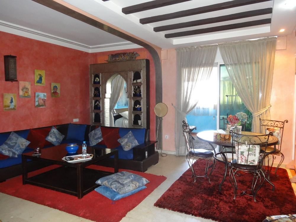 Leyna Vacancy Homes - Room