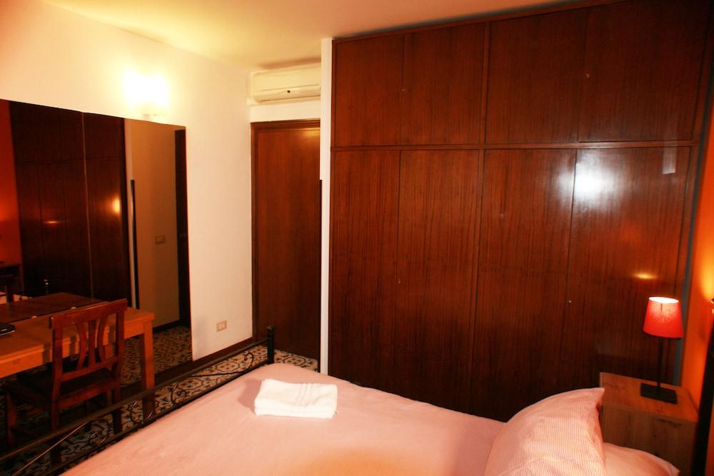 Macao Rooms - Room